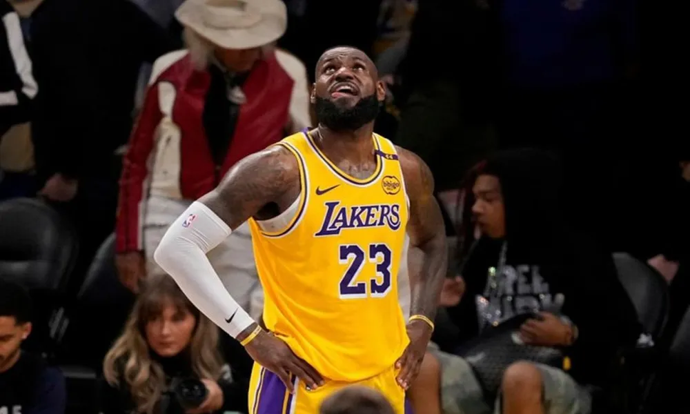 Ο ΛεΜπρόν Τζέιμς έπαιξε με τον γιο του σε ματς Playoffs