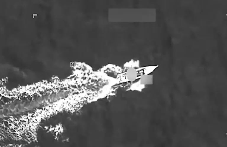 Τρεις νεκροί μετά από αμερικανικό βομβαρδισμό σε πλεούμενο διακινητών ναρκωτικών στην Καραϊβική (βίντεο)