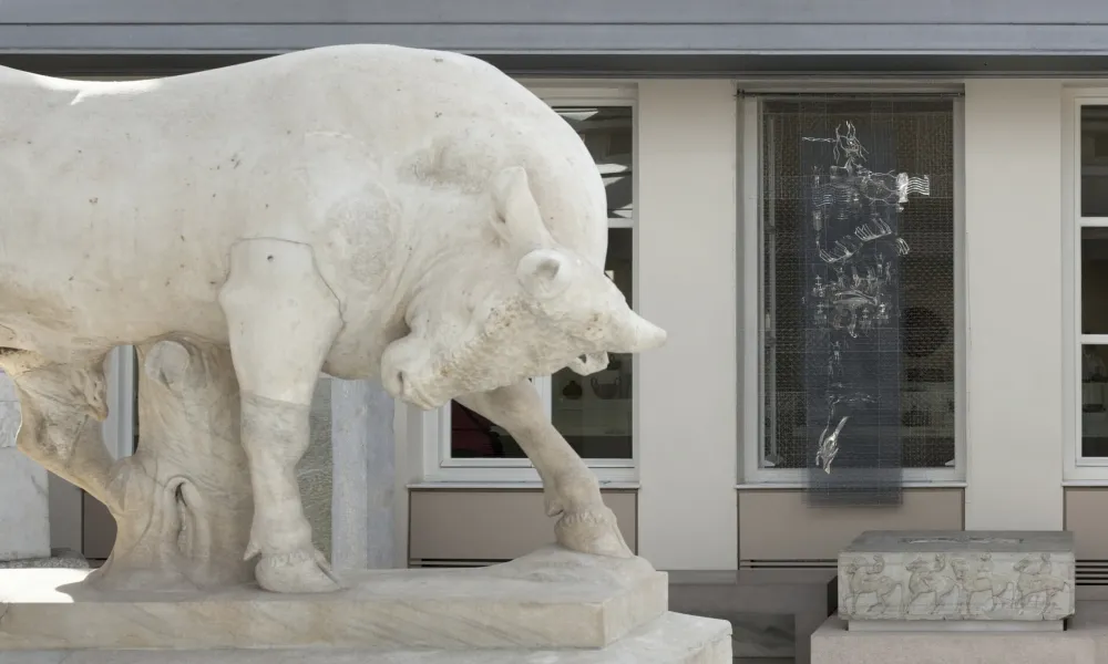 Τίτλοι τέλους για τον πολιτιστικό οργανισμό ΝΕΟΝ στην Ελλάδα - Εκπροσώπησε και την Κύπρια εικαστικό, Μαρία Λοϊζίδου