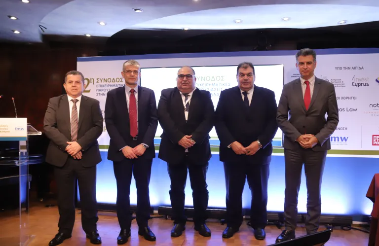 Νέα εποχή στη συνεργασία Κύπρου-Ελλάδας  για την προσέλκυση ξένων επενδύσεων