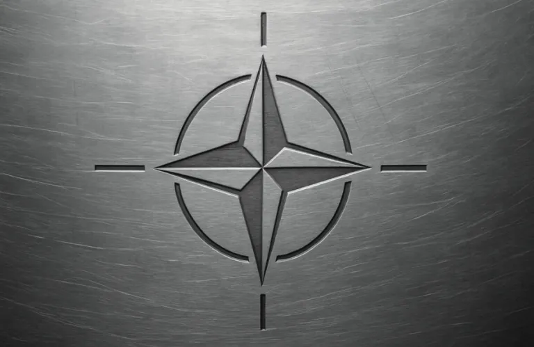 Για στρατιωτικές ισορροπίες-ενίσχυση συμμαχίας συζήτησε ο ΓΓ ΝΑΤΟ στην Άγκυρα