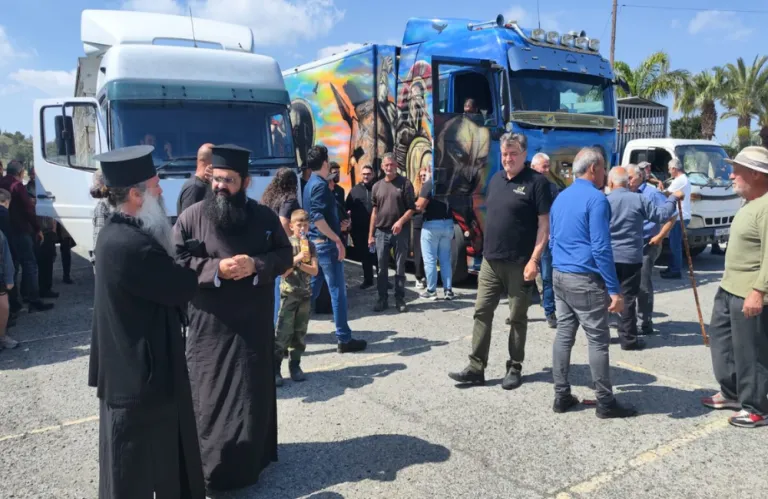 «Δυστυχώς θα υπάρξει κλιμάκωση»: Δεν τα βρήκαν κτηνοτρόφοι και υπουργός γεωργίας