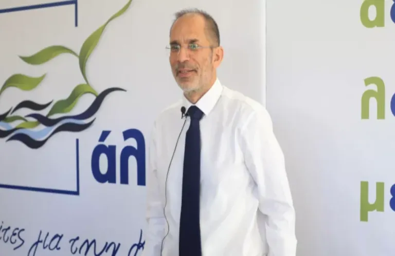 Τρολάρει τον Αναστασιάδη ο Οδυσσέας: «Αναγγέλλω την αναγόρευσή μου ως μέλος της Αδελφότητας των Ανάρμοστων»