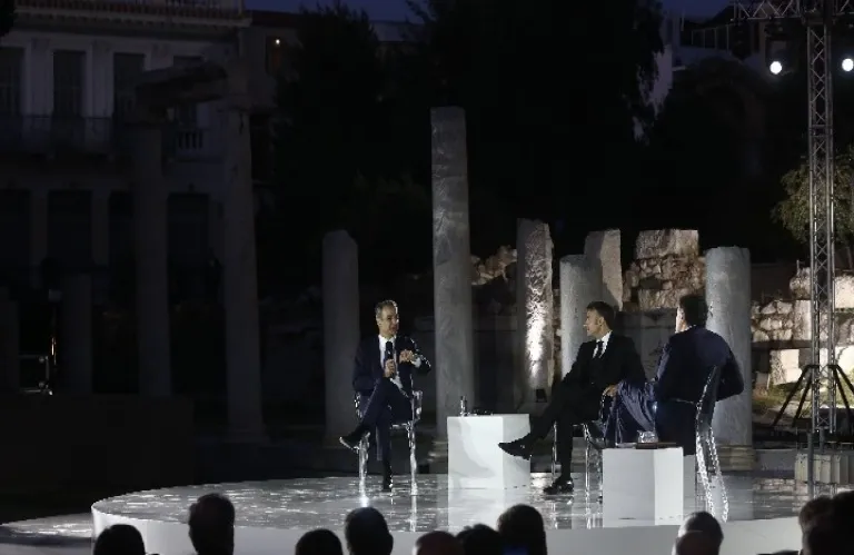 Μακρόν: «Σταθήκαμε και στην Κύπρο - Θα είμαστε δίπλα στην Ελλάδα αν απειληθεί»