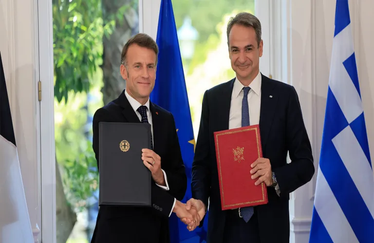 Οι 9 συμφωνίες που υπέγραψαν Ελλάδα-Γαλλία στο Μέγαρο Μαξίμου