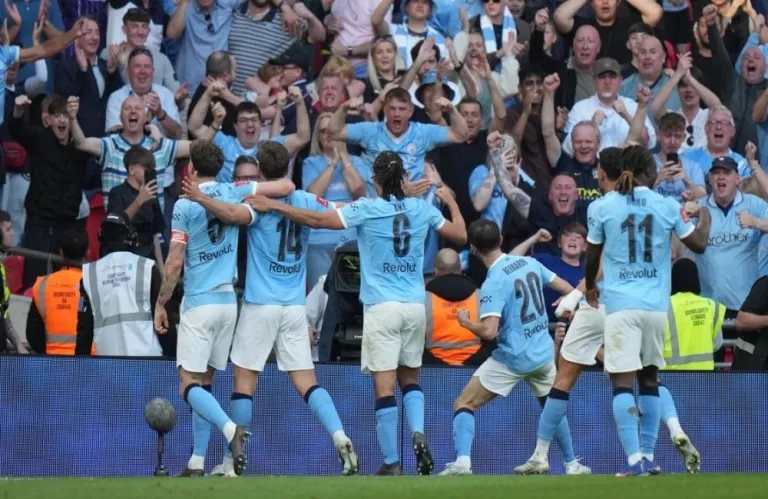 Εφτάψυχη Σίτι, με ανατροπή στον τελικό του FA Cup!