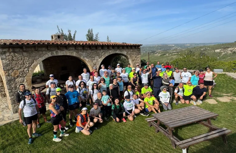 Οι Runit κάνουν το «Δεν ξεχνώ» πράξη - Ο βοσκός με τη ρωμέικη λαλιά στους πρόποδες του Πενταδακτύλου (φώτος)