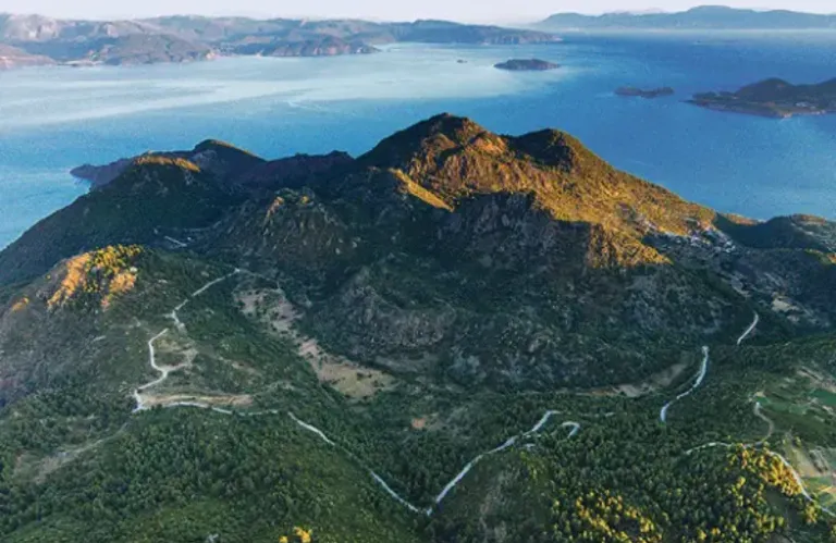 Ηφαίστειο Μεθάνων: Η «σιωπή» 110.000 ετών που έκρυβε έναν γίγαντα που μεγάλωνε