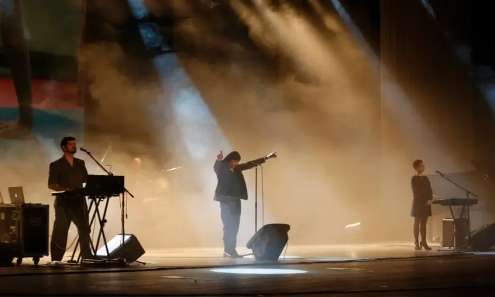 Νέο άλμπουμ για τους Laibach - Μια αυστηρή κριτική στην τυποποίηση της μουσικής