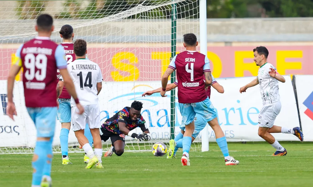 Έμεινε και πάλι εκτεθειμένη