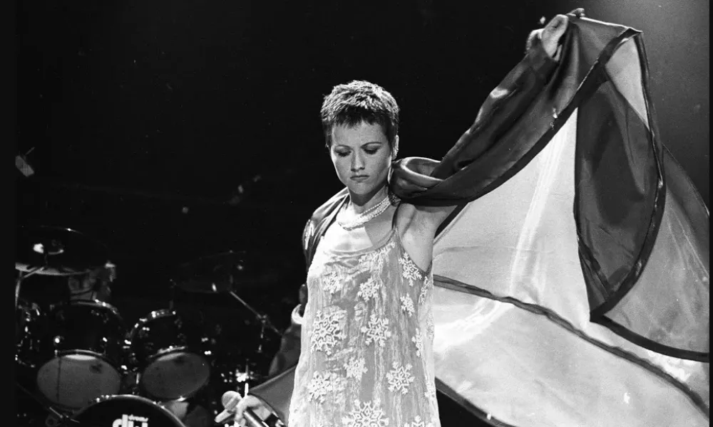 Το Linger ζει ακόμα: γιατί το ιρλανδικό συγκρότημα Cranberries συναρπάζει νέες γενιές