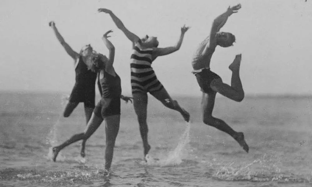 «Είμαστε χορευτές, όλοι μας»: Το μήνυμα της χορογράφου Crystal Pite για τη Διεθνή Μέρα Χορού