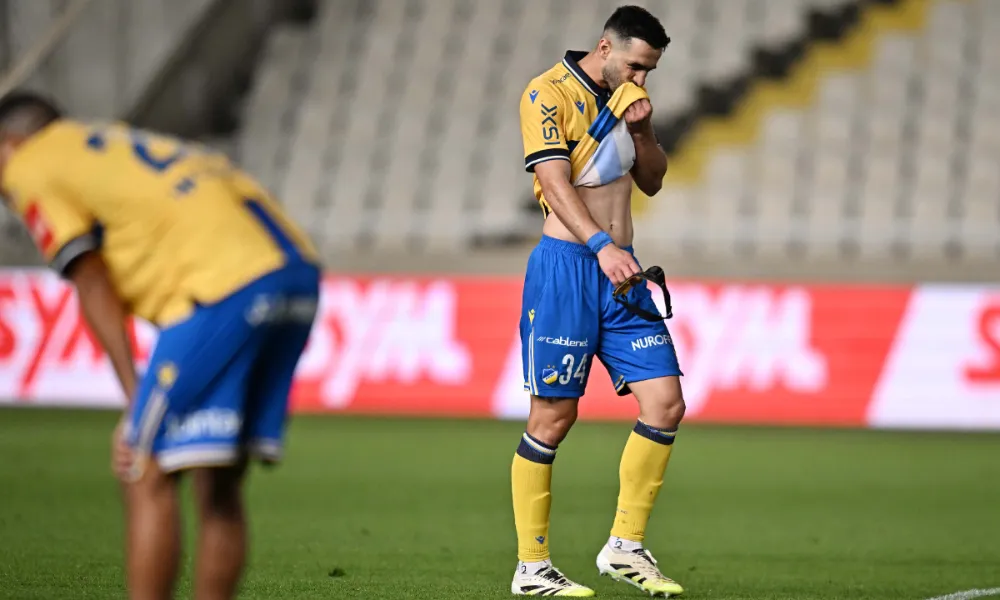 Δεν σήκωσε κεφάλι και ο κίνδυνος είναι πιο ορατός από ποτέ