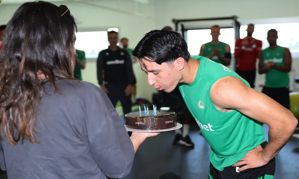 Γιόρτασε τα 20ά του γενέθλια στο «Ηλίας Πούλλος»