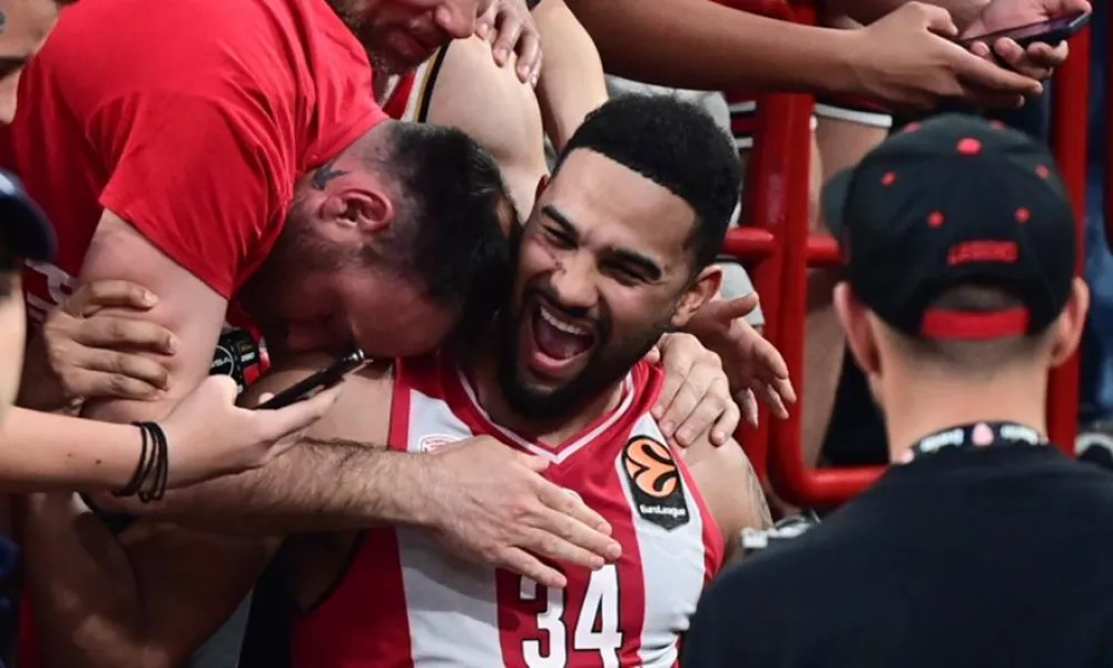 Ιστορική βραδιά για Ολυμπιακό με δύο ρεκόρ στα playoffs της Ευρωλίγκας