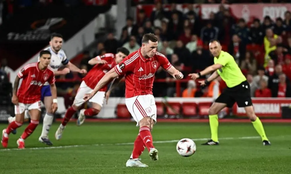 Προβάδισμα πρόκρισης στον τελικό για Νότιγχαμ Φόρεστ και Μπράγκα!