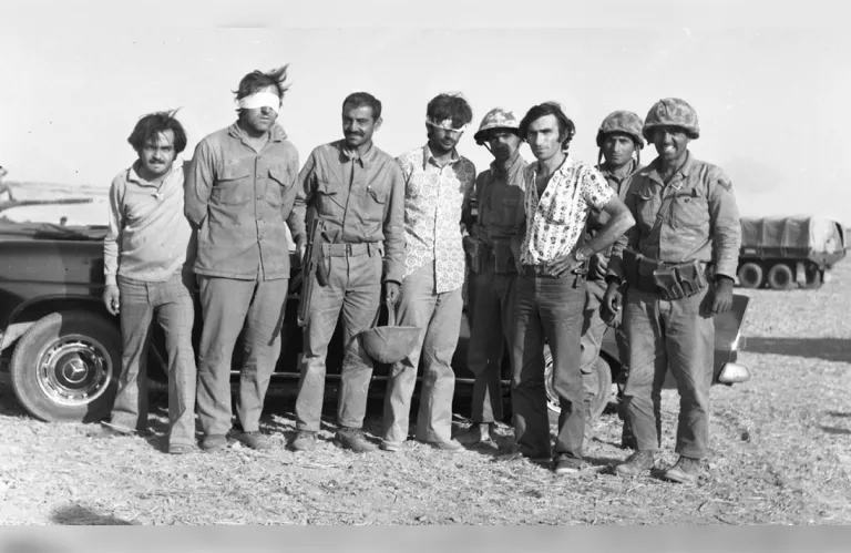 Φωτογραφία Ε/κ αιχμαλώτου 1974: Επιβεβαίωσε τη γνησιότητα ο Τούρκος δημοσιογράφος Σελίμ Εσέν - Στην κατοχή του η πρωτότυπη λήψη