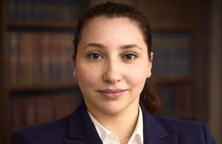 Borka Grozdanovska: Μια υποψήφια βουλεύτρια από τα Σκόπια, κατεβαίνει με το «ΑΛΜΑ» στη Λεμεσό