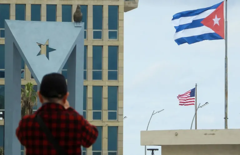 Ο Τραμπ αποκλείει ενδεχόμενη «κλιμάκωση» σε ό,τι αφορά την Κούβα