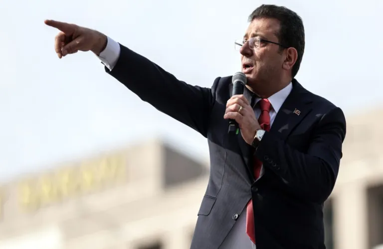 Τουρκία: Ιμάμογλου, Γιαβάς και CHP κάνουν λόγο για «πολιτικό πραξικόπημα» και «παρέμβαση στη δημοκρατία»