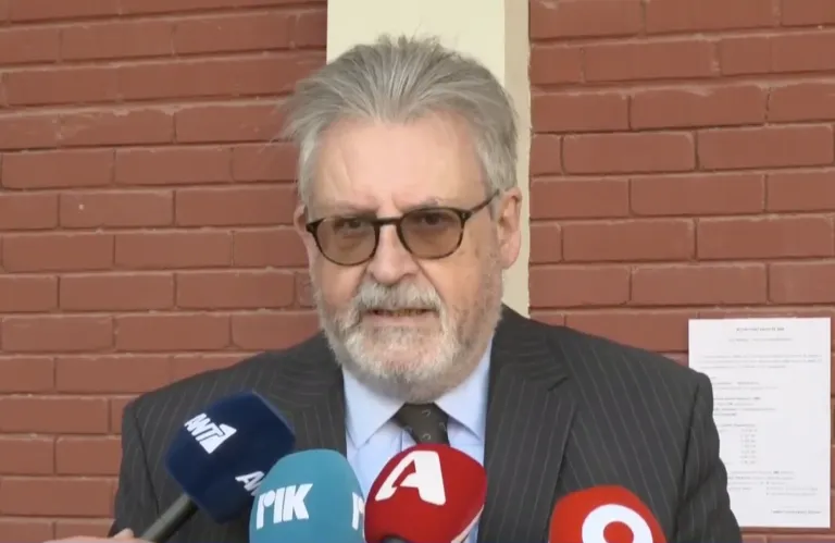 Άσκησε το εκλογικό του δικαίωμα ο Κληρίδης - «Ψήφισα στον Λυκαβηττό, εκεί όπου παραδοσιακά ψήφιζαν Κληρίδης, Εζεκίας και Βασιλείου»