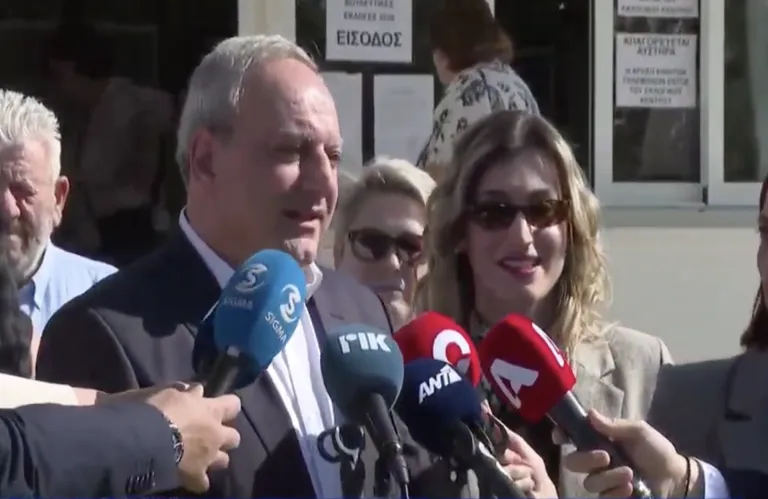 Ψήφισε ο Στεφάνου: Κάλεσε σε ψήφο με το βλέμμα στραμμένο στα κατεχόμενα και στο μέλλον των νέων