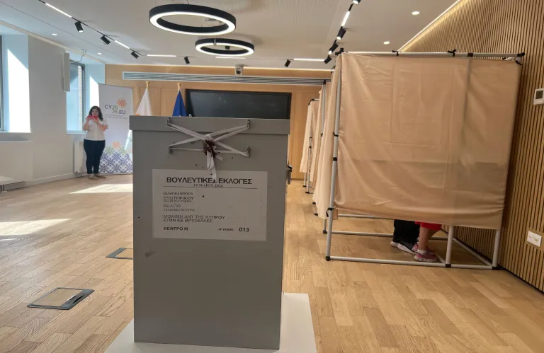 Πρώτη φορά κάλπη για βουλευτικές στις Βρυξέλλες: Στο 20% το ποσοστό η προσέλευση - Η μοναδική με ψηφοφόρους και από τις 6 επαρχίες