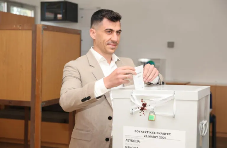 Άμεση Δημοκρατία: Από την κοιλιά της μάμμας στη… Βουλή
