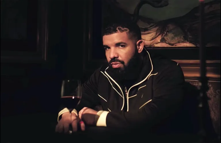Drake: Ξεπέρασε τον Μάικλ Τζάκσον, κυνηγάει τους Beatles!