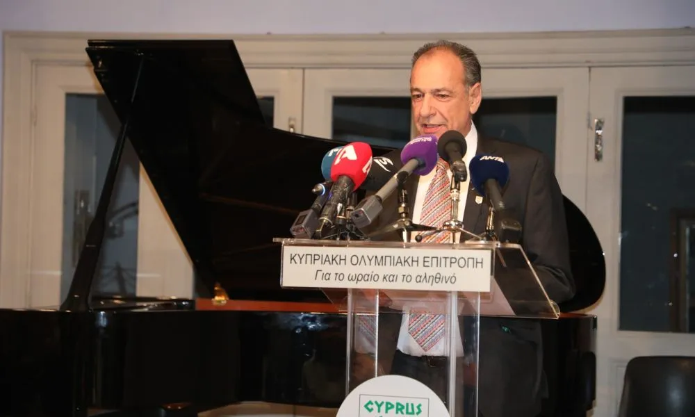 Θλίψη της ΚΟΕ για Φοίβο Κωνσταντινίδη: «Αφοσιωμένος φίλος και συνεργάτης»