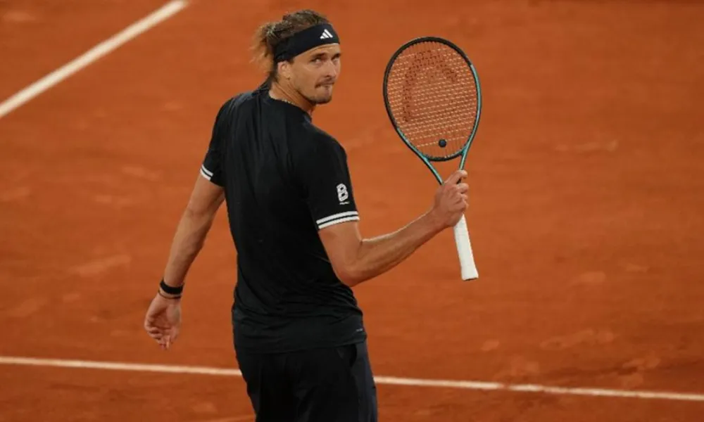Στον τελικό του Roland Garros ο Ζβέρεφ και φουλ για τον πρώτο του Grand Slam τίτλο