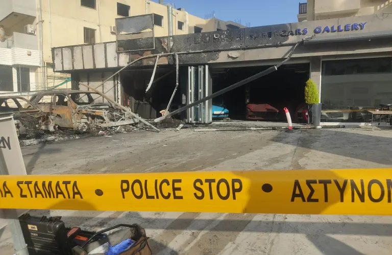 Νέο κύκλωμα εκβιαστών στη Λεμεσό: Φυλακισμένος έδινε εντολές για επιθέσεις - Απειλές, εμπρησμοί και €300.000
