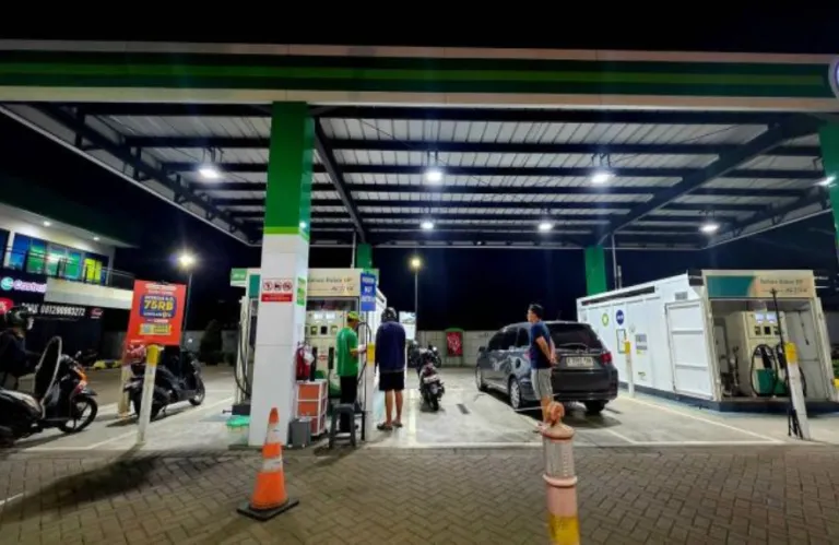 Γιατί πρέπει να βάζεις βενζίνη στο αυτοκίνητο μόνο το βράδυ 