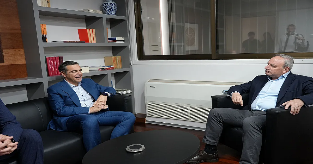 Στεφάνου σε Τσίπρα: «Σημαντικό να επιδειχθεί πολιτική βούληση από τους δύο ηγέτες στο Κυπριακό»