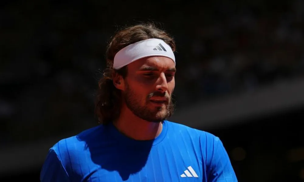 Κατρακύλησε στο Νο88 ο Τσιτσιπάς, άνοδος δύο θέσεων για Σάκκαρη