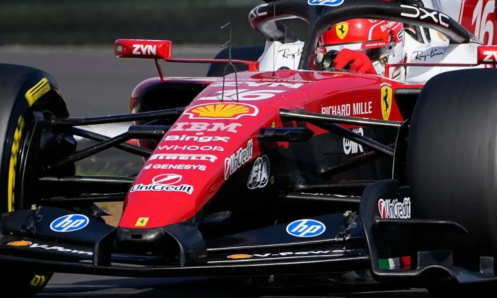 Formula 1: Τεράστια επιστροφή του Λεκλέρ στις νίκες, ο Αντονέλι εκτός βαθμών στο θρίλερ του Σίλβερστοουν