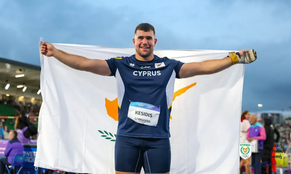 ΦΩΤΟ: Ψηλά η σημαία της Κύπρου: Η καταπληκτική εμφάνιση και οι πανηγυρισμοί του Ιωσήφ Κεσίδη!