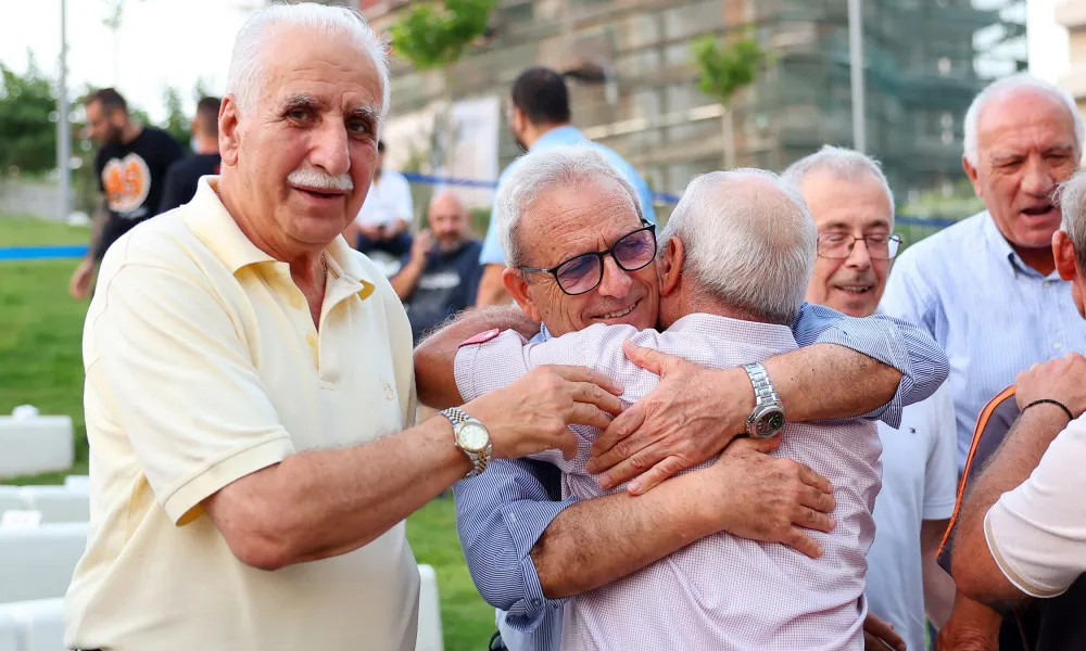 ΦΩΤΟ: Ρίγη συγκίνησης με έντονο ΑΠΟΕΛίστικο άρωμα από το παρελθόν