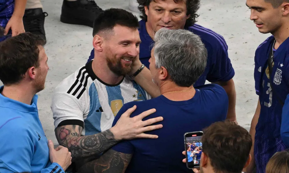 Foot Mercato: «Τερματίζει επ’ αόριστον την καριέρα του o Mέσι»