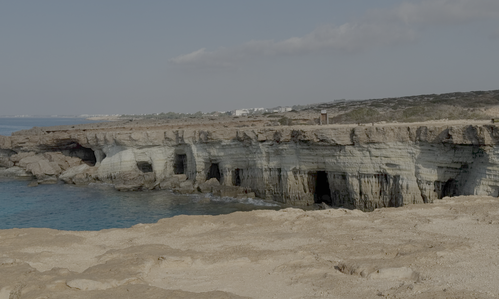 Κάβο Γκρέκο: Σήκωσαν με γερανό την τετράτροχη από τη θάλασσα – Τραυματισμένη η 22χρονη (βίντεο)