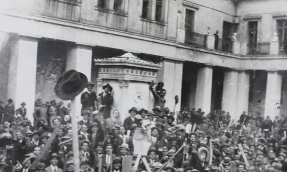 Μία… λογοτεχνική βόλτα στην Αθήνα