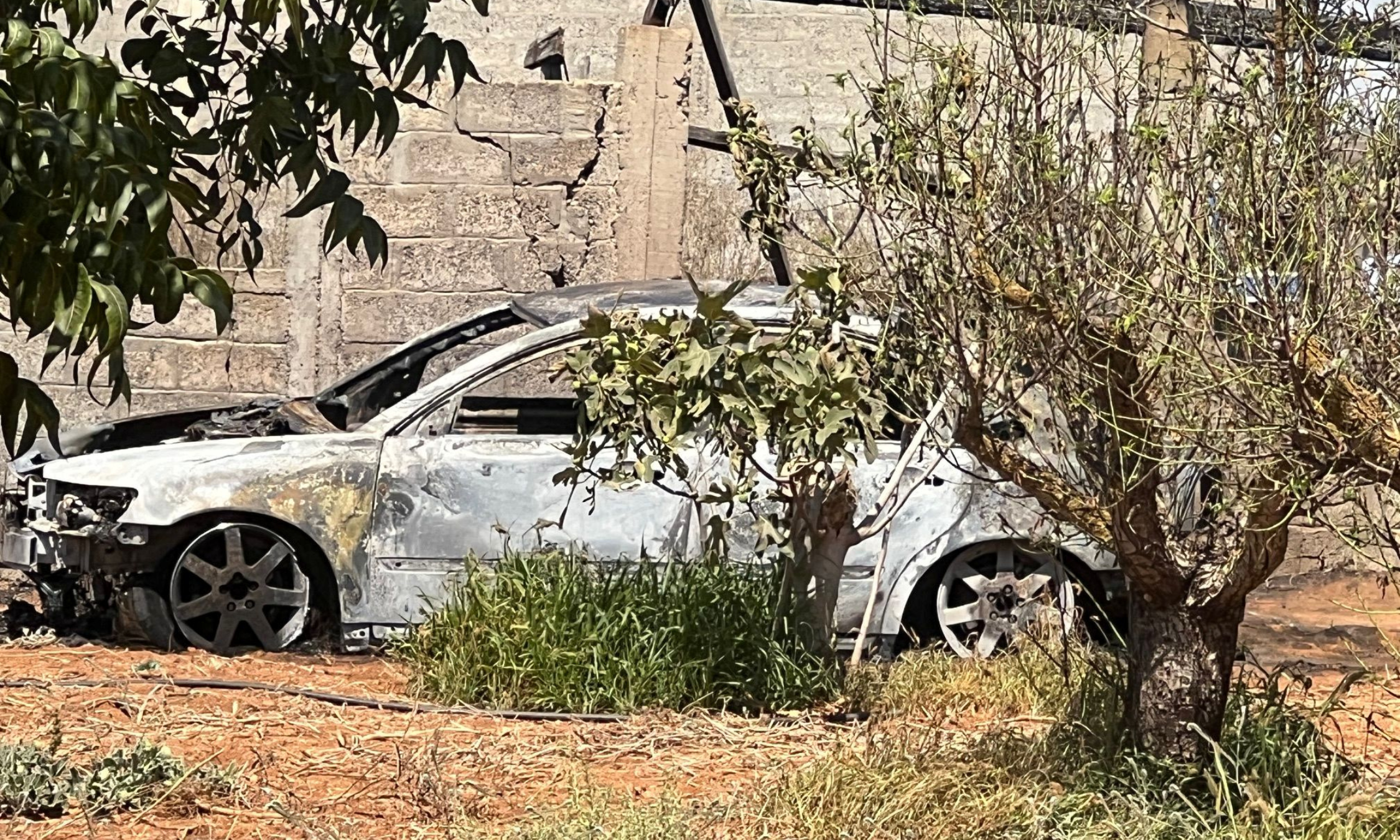 Πυροβολισμοί εναντίον 33χρονου στην Αγία Νάπα - Καμμένο όχημα συνδέεται με την απόπειρα φόνου