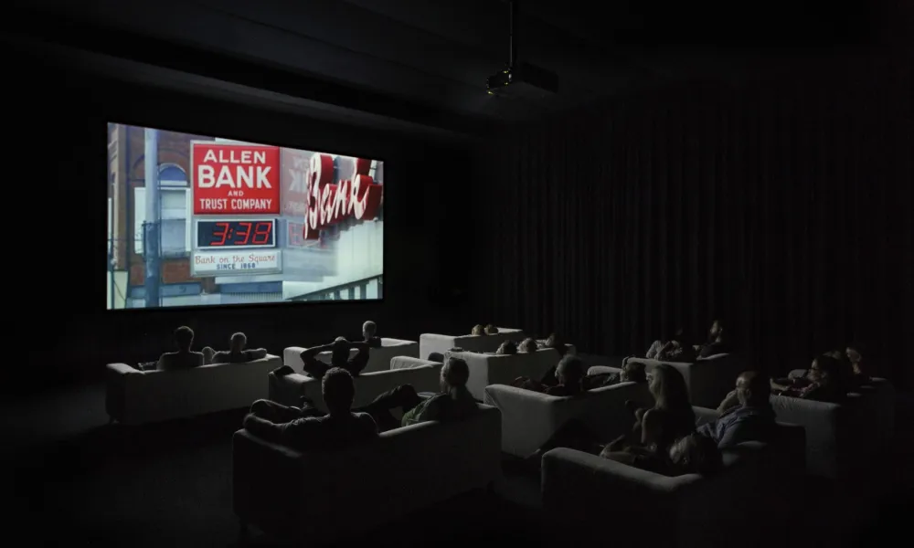 LACMA: Μία ολόκληρη ημέρα μπροστά στο «The Clock» - Ένα τεράστιο οπτικοακουστικό κολάζ
