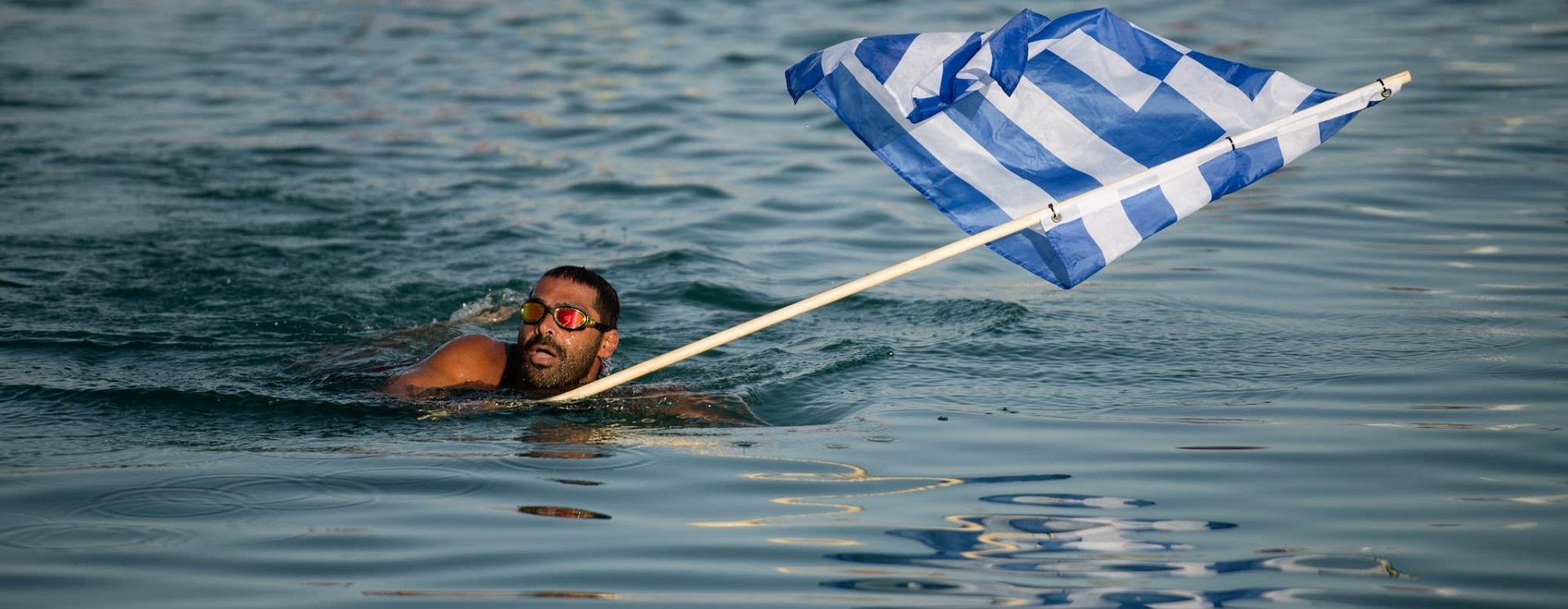 Ξανά στη θάλασσα για το Παγκόσμιο Ρεκόρ: Ο Χαράλαμπος Ταϊγανίδης επιχειρεί τα 151 χιλιόμετρα για τον ΠΑΣΥΚΑΦ