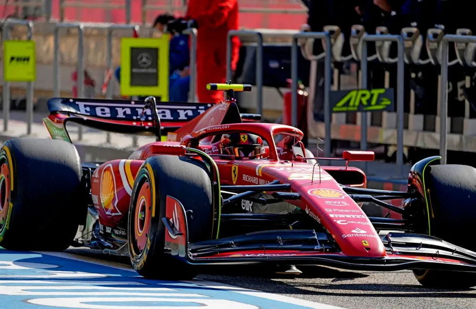 Στην κορυφή των τρίτων δοκιμών Σάινθ και Ferrari