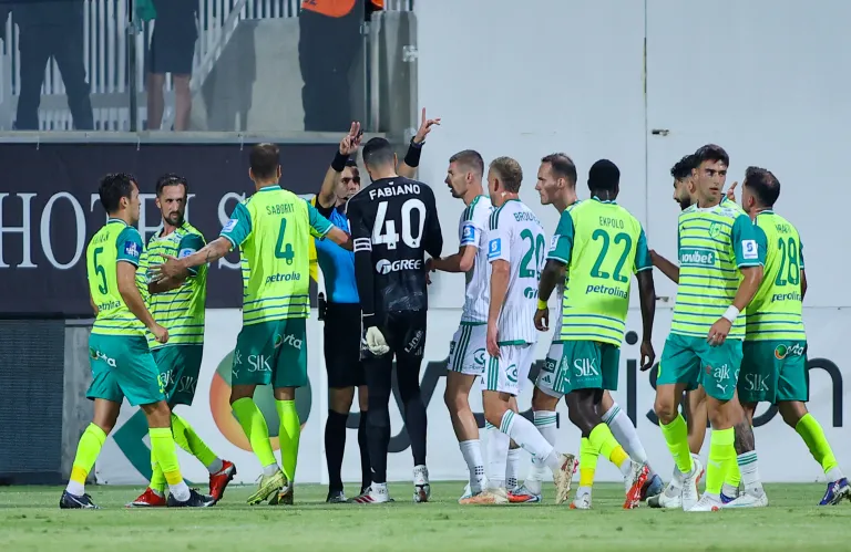 Το σχόλιο στο κανάλι της Ομόνοιας για τη φάση Ντουβέρν - Μιλίτσεβιτς: «Ξεκάθαρο, δεν υπήρχε χτύπημα»