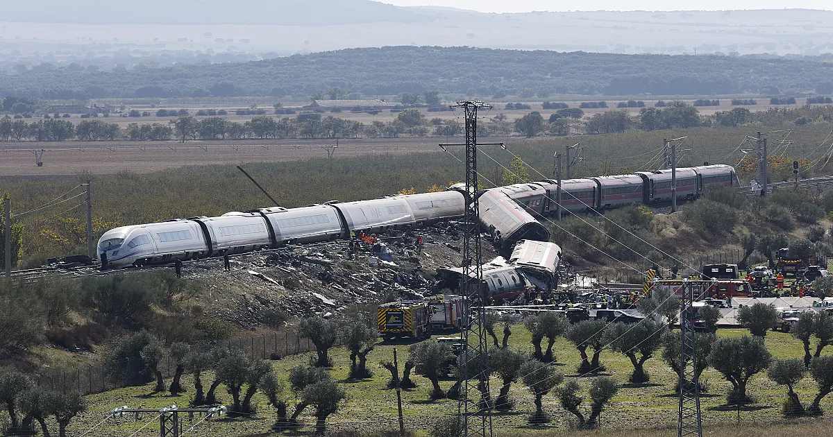 Train Kept at Full Speed 17 Minutes Before Spanish Rail Disaster