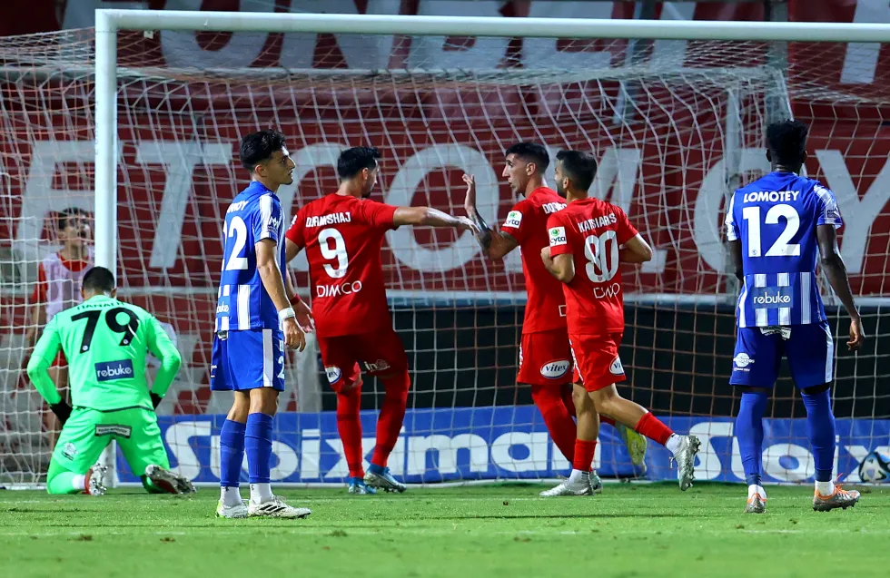Ερυθρόλευκη κυριαρχία
