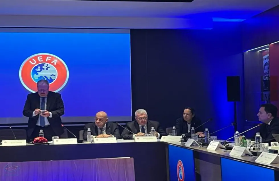Στη Σερβία o Κούμας
