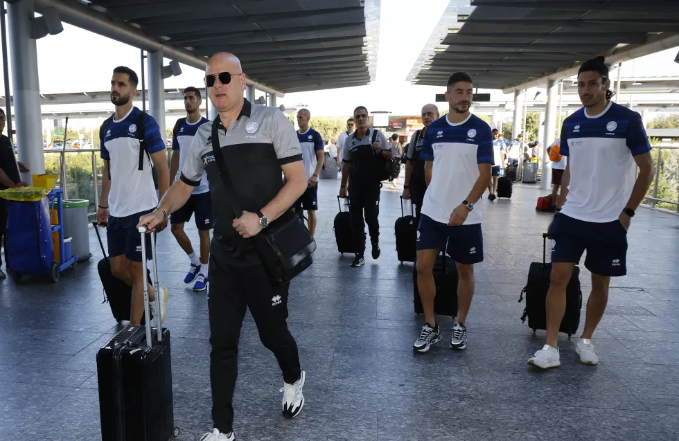 ΦΩΤΟΓΡΑΦΙΕΣ: Αναχώρησε για Ισπανία η εθνική